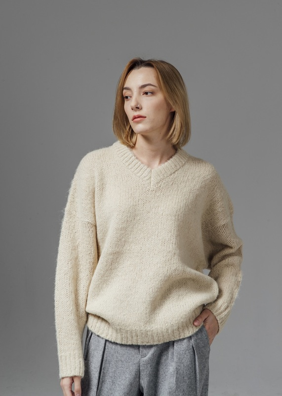 v-neck pullover knit_beige